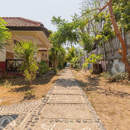 Funny Homestay 2 Gili Trawangan Exterior photo