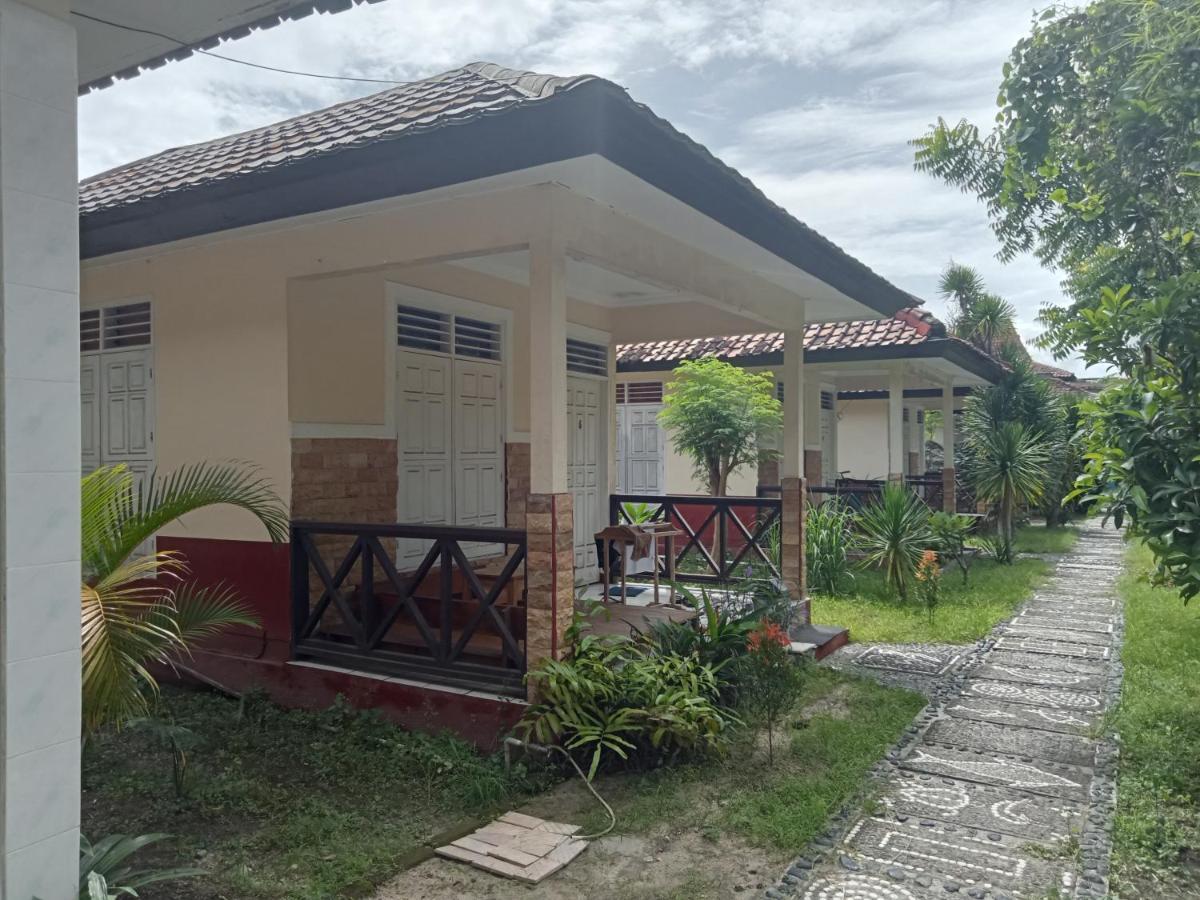 Funny Homestay 2 Gili Trawangan Exterior photo