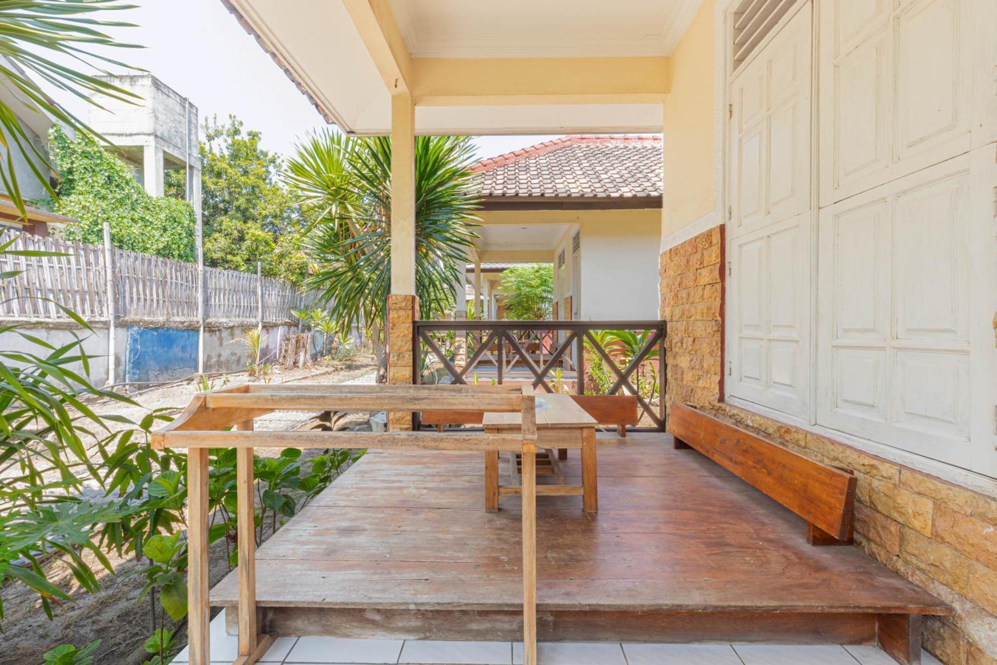 Funny Homestay 2 Gili Trawangan Exterior photo